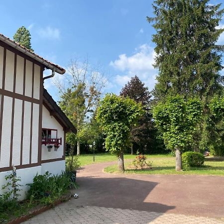 Studio Epicea Avec Jardin Dans Charmante Propriete Mery-sur-Oise Bagian luar foto