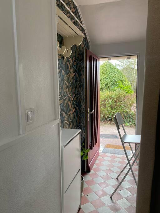 Studio Epicea Avec Jardin Dans Charmante Propriete Mery-sur-Oise Bagian luar foto