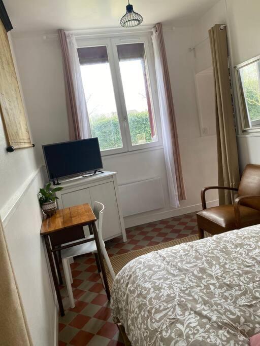 Studio Epicea Avec Jardin Dans Charmante Propriete Mery-sur-Oise Bagian luar foto