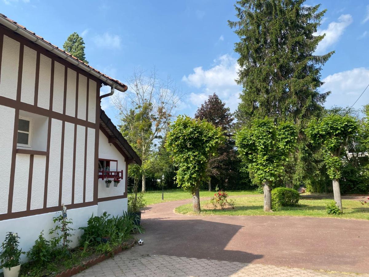 Studio Epicea Avec Jardin Dans Charmante Propriete Mery-sur-Oise Bagian luar foto